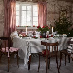 Bordsduk Randig Anna Mörkgrön 140x250cm Redlunds