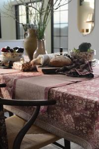 Bordsduk Vinröd Fondaco Sonia 145x300cm