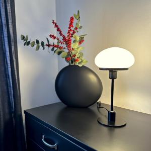 Bordslampa Svart/Vit Aneta New August 36cm