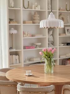 Bordslampa Wells Vit/Guld 50cm PR Home