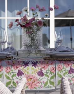 Bordslöpare Multi Ekelund Blomsterfest 35x120cm