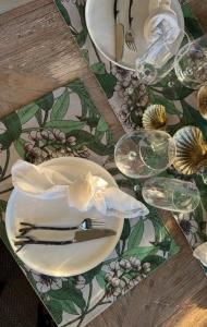 Bordstablett Grön Ekelund Skogslind 35x48cm