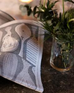 Bordstablett Svart Ekelund Pottery 35x48cm