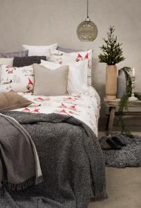 Jul Påslakanset Dubbeltäcke Frosty Christmas Vit/Röd 220x210cm Borganäs of Sweden