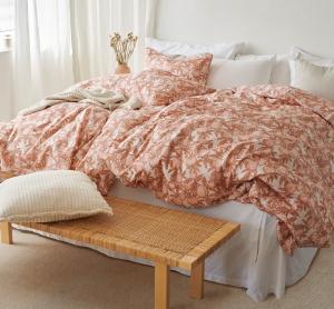 Påslakanset Aprikos Borganäs Of Sweden Pomegranate 150x210cm