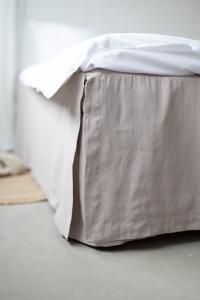 Borganäs of Sweden Sängkappa 120x200x45cm Greige