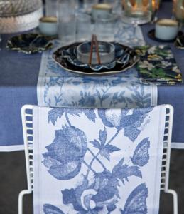 Ekelund Fjäril Bordslöpare Mörkblå 35x120cm