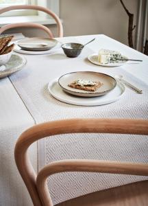 Ekelund Gåsöga Bordslöpare Beige 50x150cm