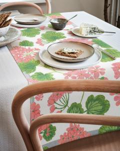 Ekelund Pelargonia Bordslöpare Rosa 35x120cm