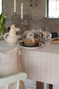 Fondaco Axel Rutig Bordsduk Offwhite 140x300cm