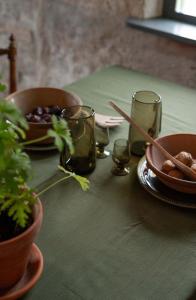 Fondaco Eden Bordsduk Mörkgrön 150x300cm