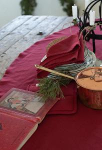 Rund Duk Vide Röd Ø160cm Fondaco