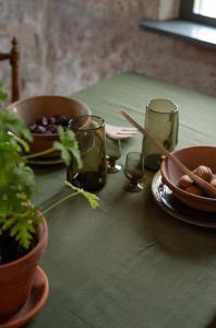 Fondaco Yoko Bordsduk Grön 140x250cm