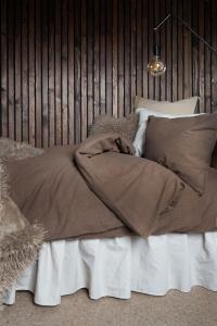 Fondaco Louise Sängkappa Vit 180x200x55cm