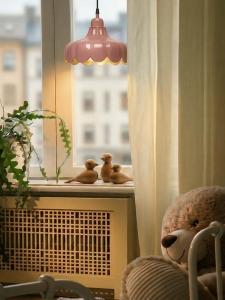 Fönsterlampa PR Home Wells Mellanrosa/Guld 24cm