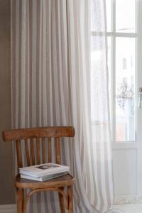 Gardin Disa Randig Linnebeige 135x280cm 2-Pack Fondaco