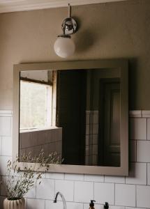 Vägglampa Krom/Vit IP44 Globen Lighting Alley