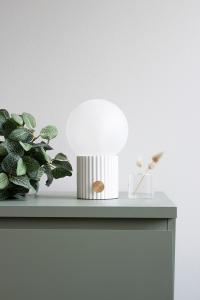 Bordslampa Vit Globen Lighting Hubble 15cm
