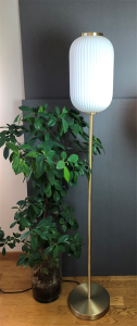 Golvlampa Mässing Oriva Nicki 150cm