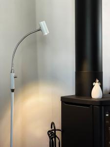 Golvlampa Vit Aneta Lighting Gusto 132cm
