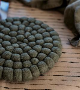 Grytunderlägg Nisha Mossgrön 20cm Svanefors