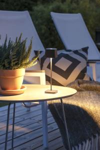 Portabel Bordslampa Capri Mini Svart IP54 25cm Konstsmide