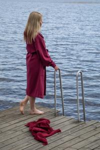 Kosta Linnewäfveri College Badrock Vinröd L/XL