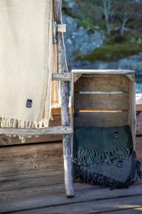 Kosta Linnewäfveri Kolstorp Pläd 130x170cm Grå