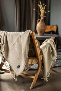 Kosta Linnewäfveri Kolstorp Pläd 130x170cm Beige