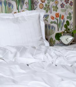 Kosta Linnewäfveri Liverpool Satin Örngott Vit 50x60cm