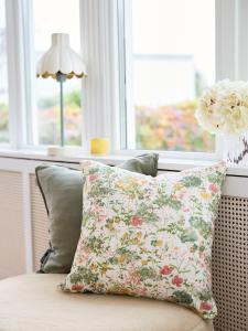 Kuddfodral Blommigt Äng Multi 45x45cm Svanefors