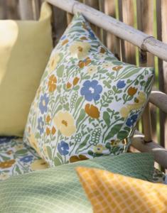 Kuddfodral Blommigt Almedahls Fauna Gulgrön 47x47cm