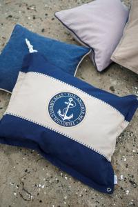 Kuddfodral Lord Nelson Victory Bojardalen Marinblå 50x60cm