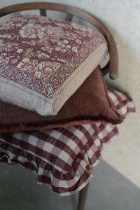 Kuddfodral Vinröd 48x48cm Fondaco Sonia