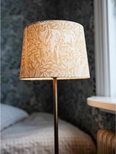 Lampfot Guld PR Home Base 45cm