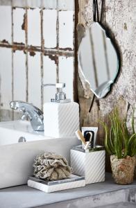 Lene Bjerre Portia Tandborstmugg Vit/Silver