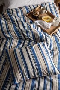 Randigt Påslakanset Mikrofiber Berga Blå 150x210cm Lord Nelson Victory