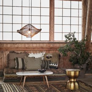 Madam Stoltz Kuddfodral Med Tofsar 60x60cm Offwhite