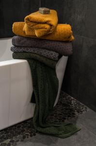 Nina Royal Diamond Badlakan 90x150cm Mörkgrön