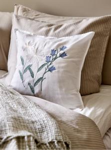 Nina Royal Elsa Kuddfodral Vit 45x45cm