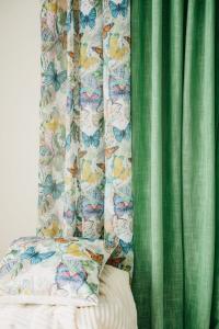 Gardin Multi 2-Pack Nina Royal Fjärilar 140x250cm