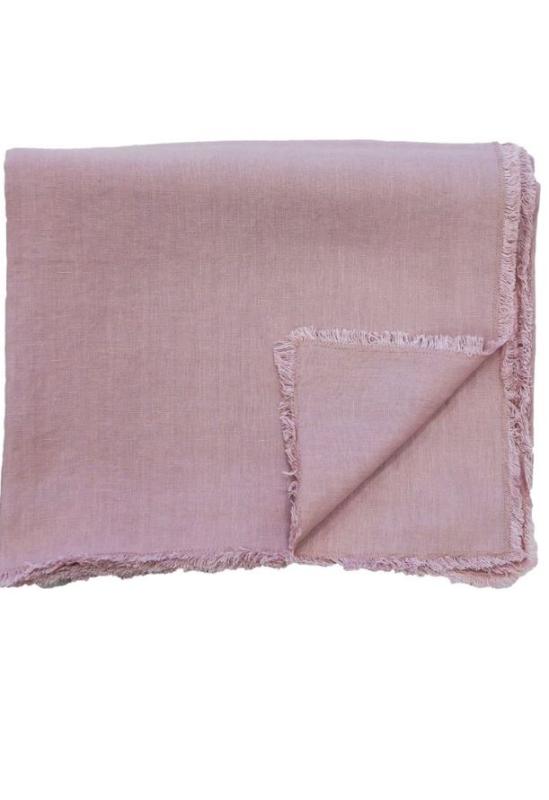 Nina Royal Linne Bordsduk Ljung 140x250cm at lavanille