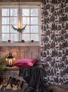 Nina Royal Linne Kuddfodral Mörkröd 45x45cm