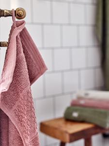Nina Royal Spa Handduk Rosa 50x70cm