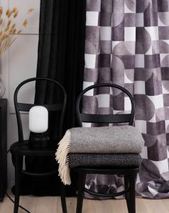 Svart Gardin 2-Pack Nina Royal Wayne 140x300cm