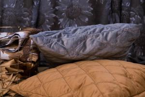 Nina Royal Zander Kuddfodral Sammet Grå 50x50cm