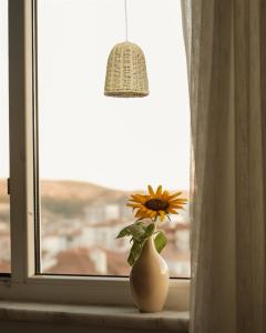 Fönsterlampa Rotting Beige Oriva Vega 13cm