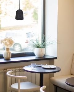 Fönsterlampa Rotting Svart Oriva Vega 13cm