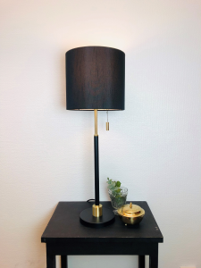 Bordslampa Svart Oriva Berlin 70cm