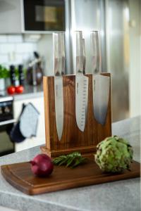 Orrefors Jernverk Knivhållare Akacia